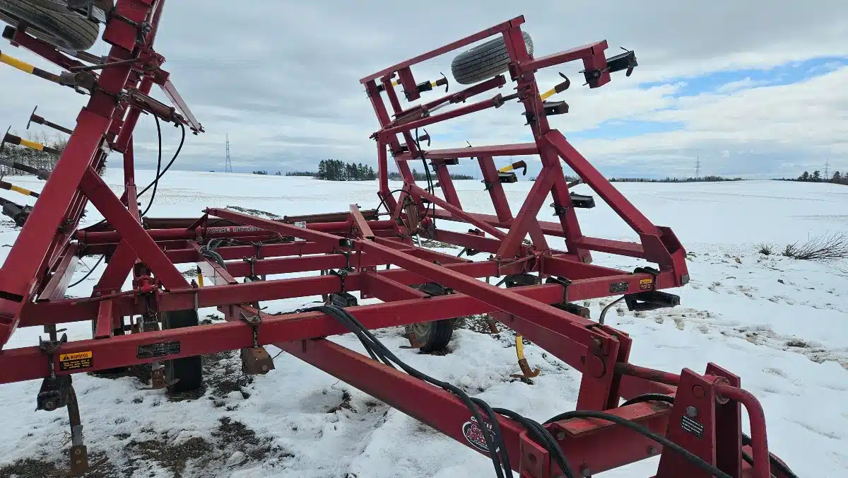 Gallery image 1 for Used Case IH 4800 Cultivator