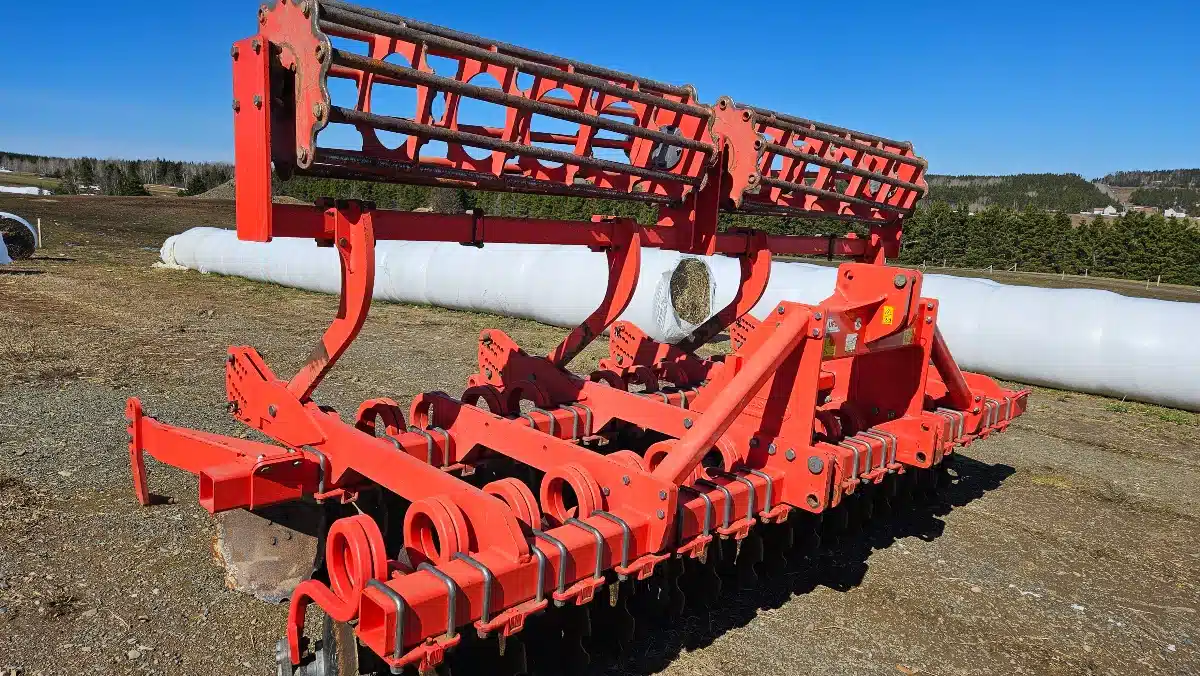 Gallery image 1 for Used 2014 Maschio UFO 400 Dethatcher