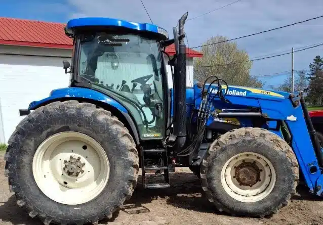 Gallery image 2 for 2009 New Holland T6050 Tractor