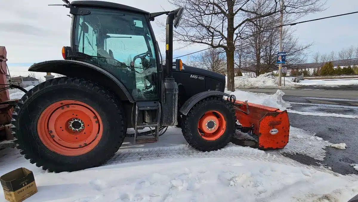 Gallery image 2 for Used 2019 Kubota M6-101 Tractor