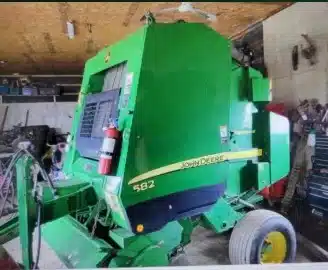 Gallery image 2 for Used 2009 John Deere 582 Round Baler