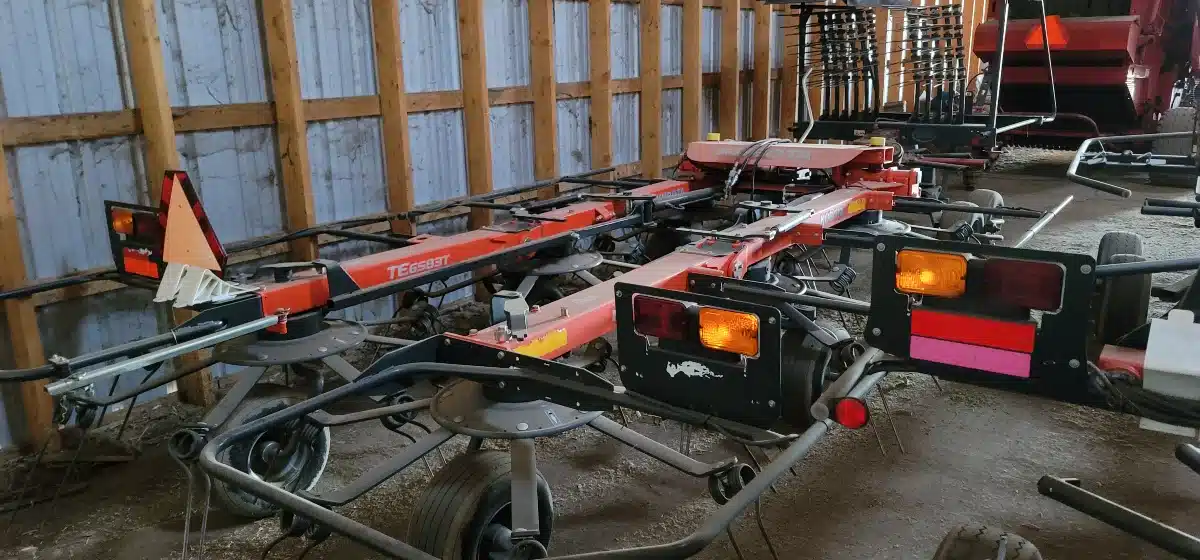 Gallery image 2 for Used Kubota TE6583T Rake