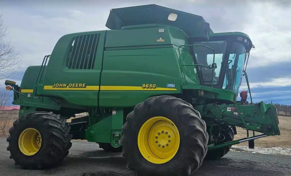 Gallery image 2 for Used John Deere 9650 Combine