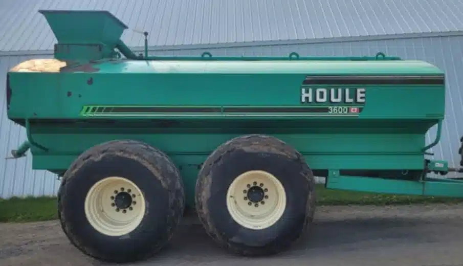 Gallery image 2 for Used Houle 3600 Manure Spreader Liquid
