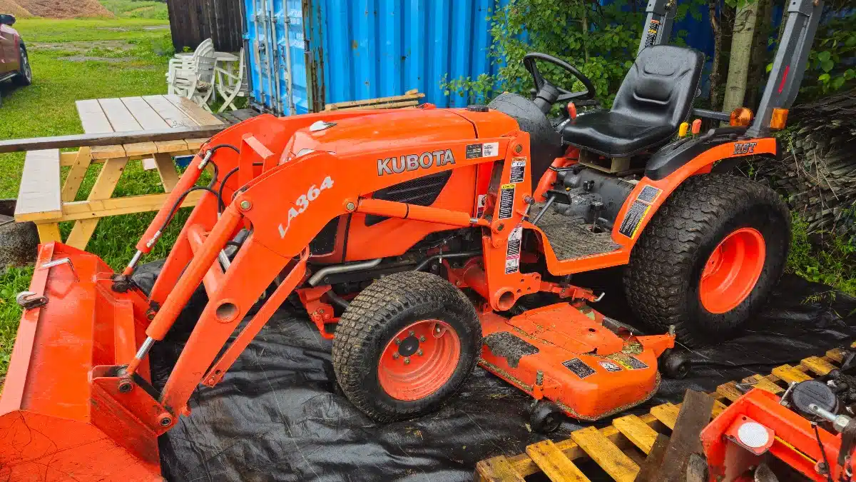 Gallery image 1 for Used 2008 Kubota B2620HSD Tractor