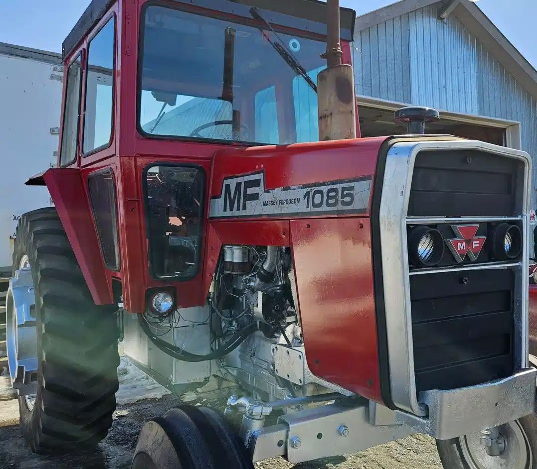 Gallery image 2 for Used Massey Ferguson 1085 Tractor