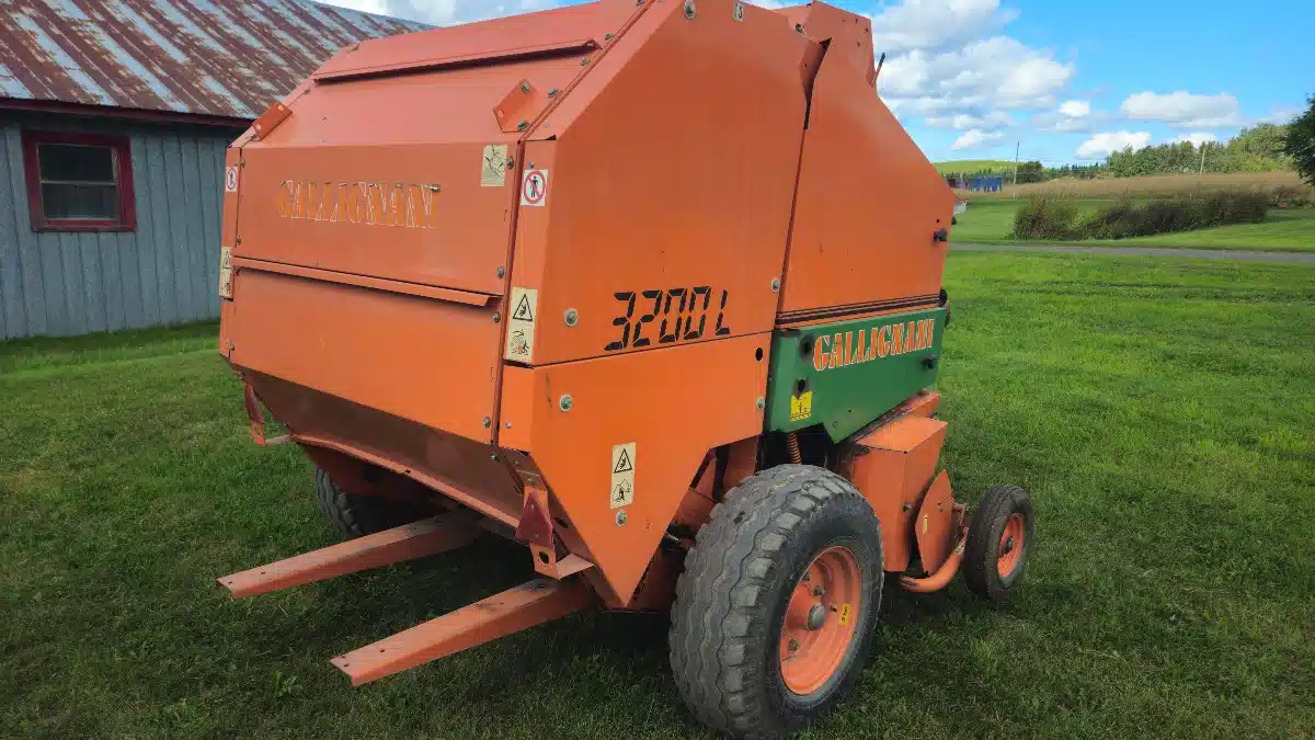Gallery image 2 for Used Gallignani 3200L Round Baler
