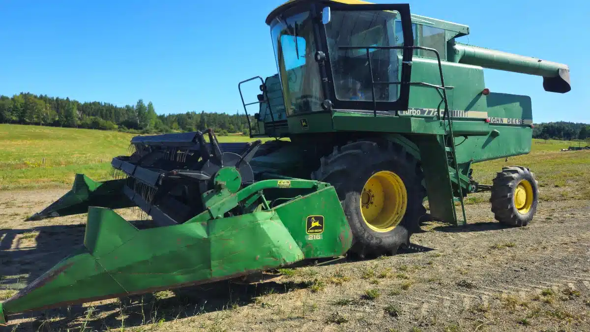 Gallery image 1 for Used John Deere 7720 Combine