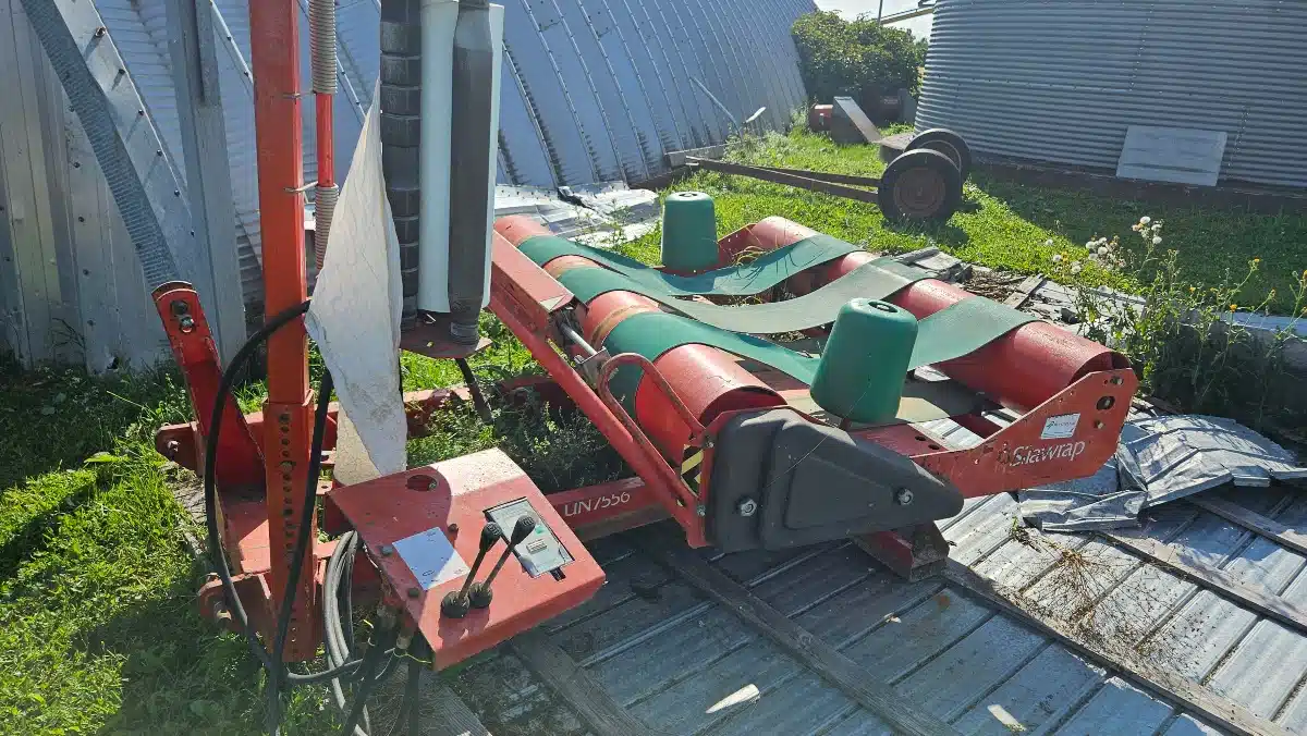 Gallery image 1 for Used Kverneland UN7556 Bale Wrapper