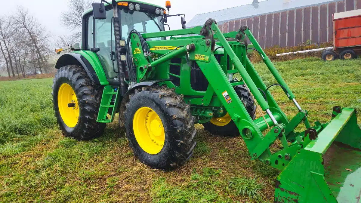 Gallery image 2 for Used 2010 John Deere 7430 PREMIUM Tractor