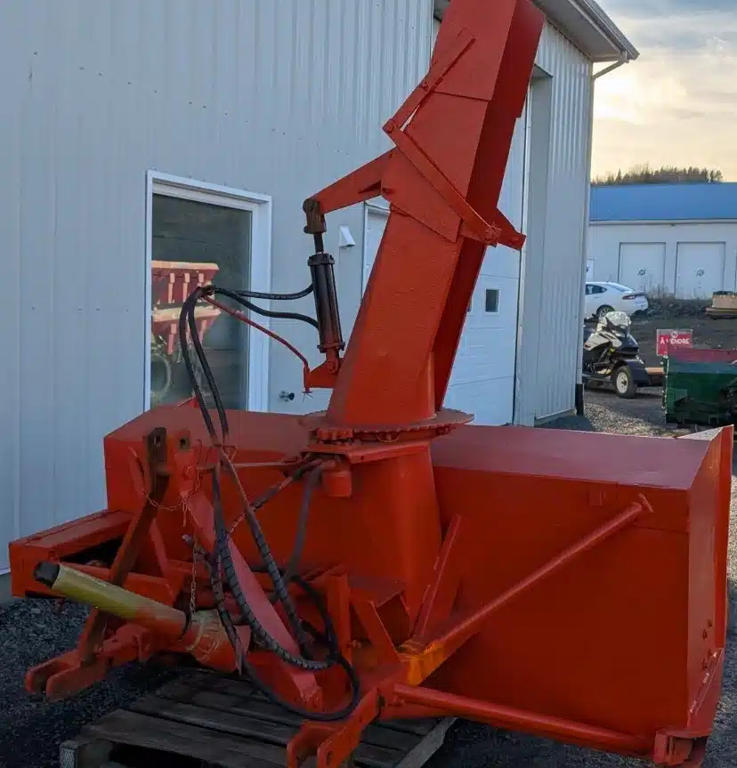 Gallery image 2 for Used Pronovost P-920 Snow Blower