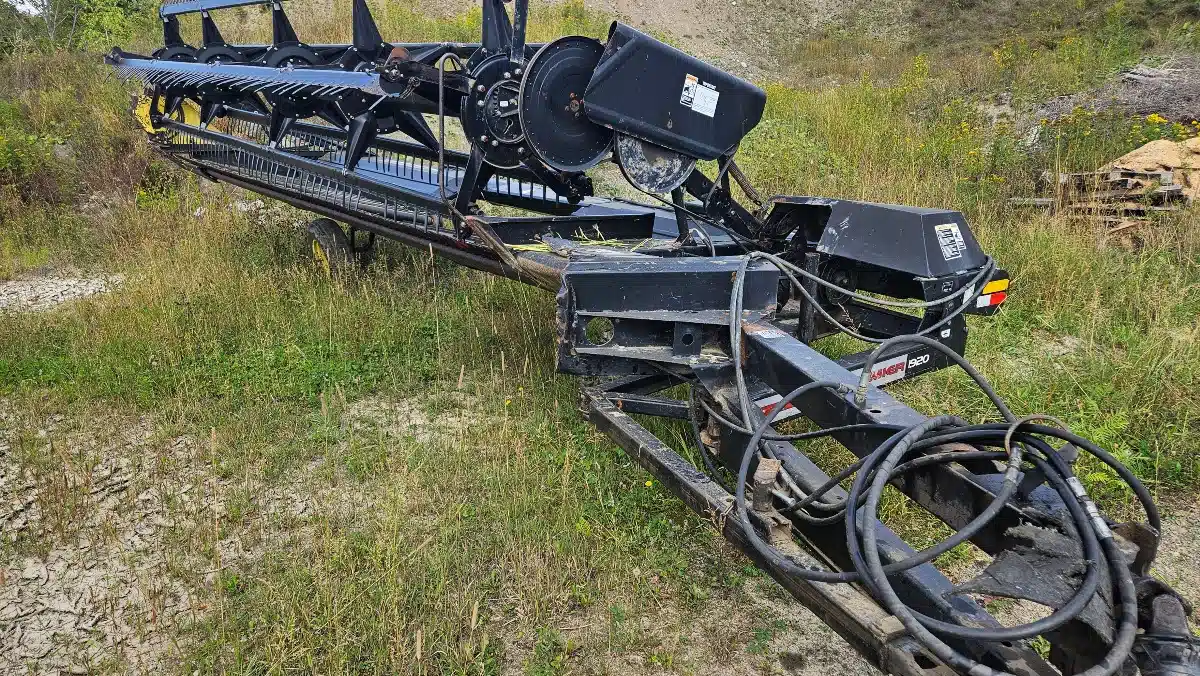 Used MacDon 1920 Windrower