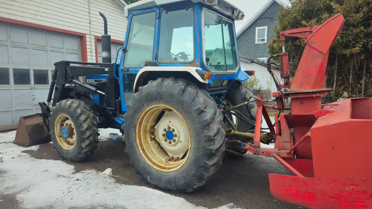 Gallery image 2 for Ford 6610 Tractor