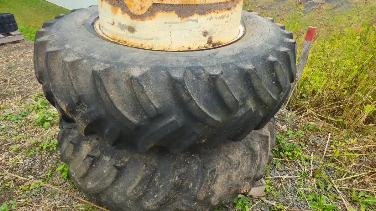 Used Unspecified T-Rail 18,4 x 34 Tires & Rims
