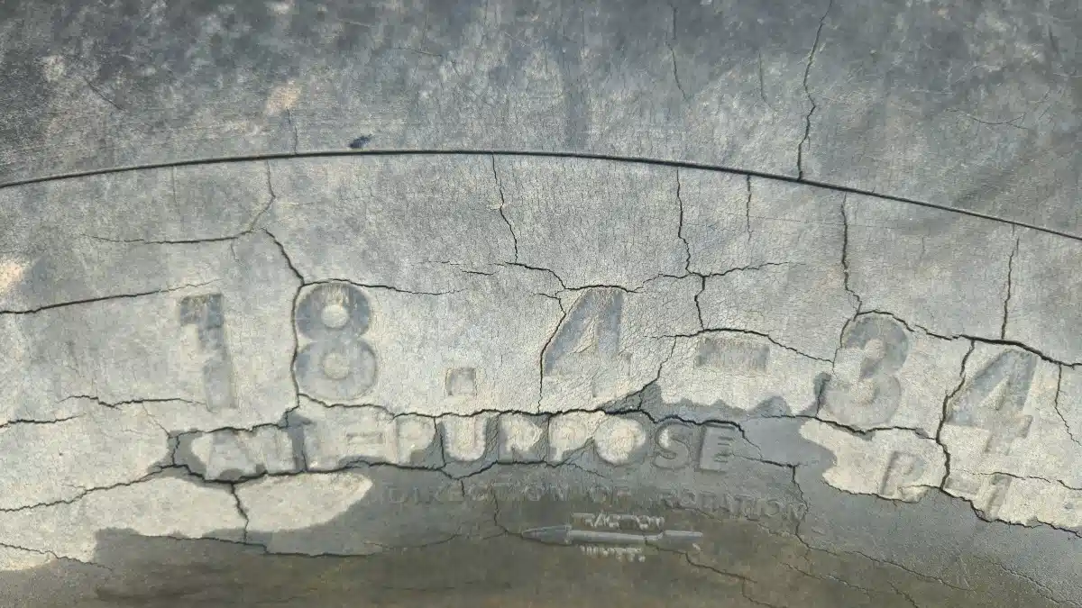 Gallery image 2 for Used Unspecified T-Rail 18,4 x 34 Tires & Rims