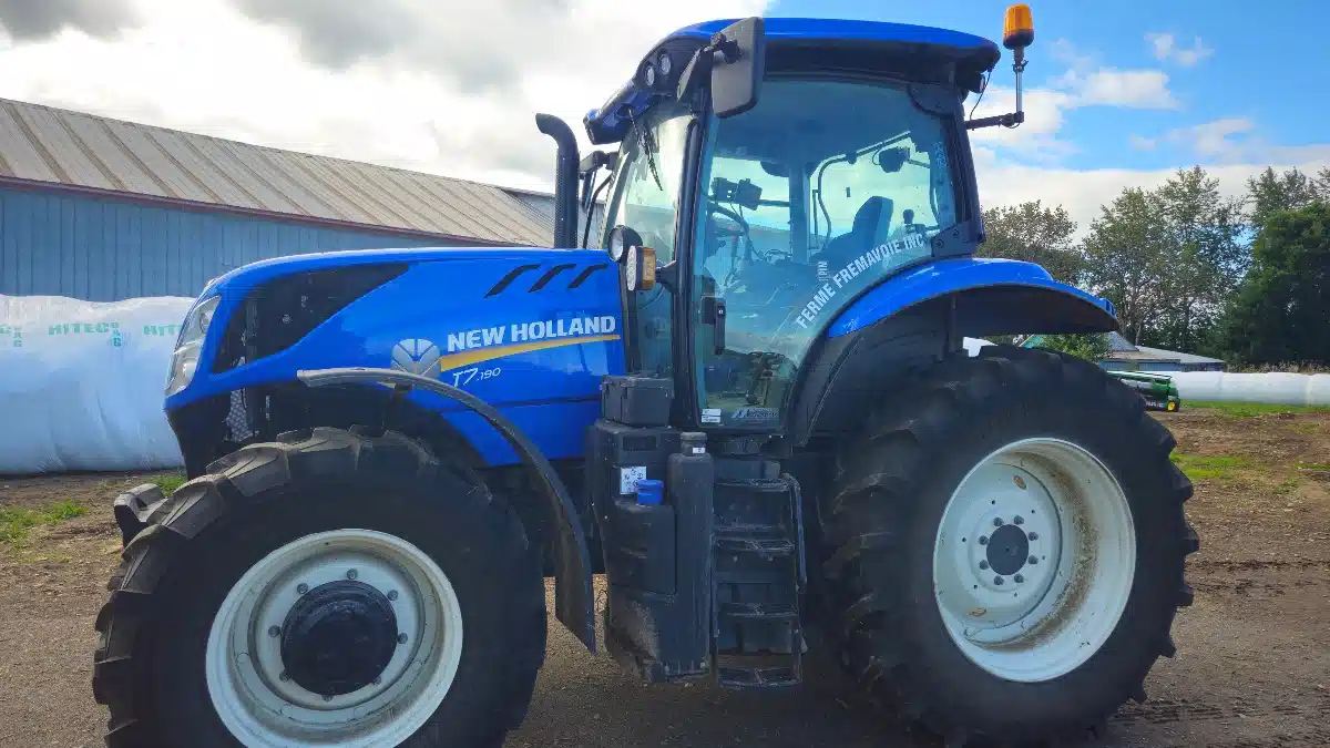 Gallery image 2 for Used 2024 New Holland T7.190 Tractor