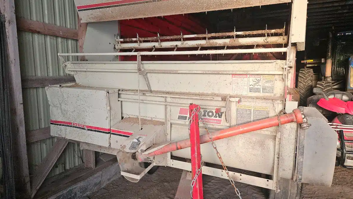 Gallery image 2 for Dion 1016 Forage Box