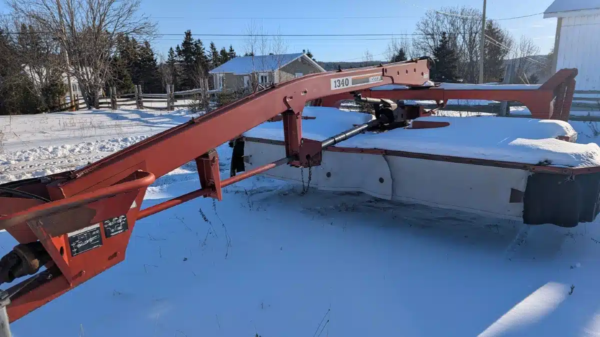 Gallery image 1 for Used Hesston 1340 Disc Mower Conditioner