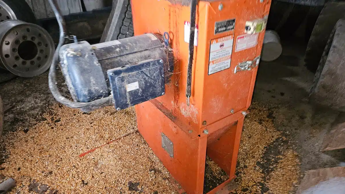 Used Valmetal 12-1000 Hammer Mill