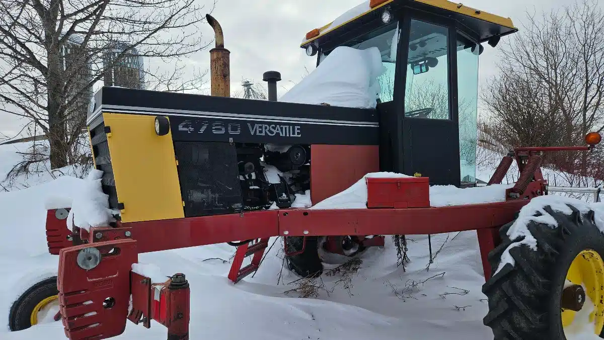 Used Versatile 4750 Windrower