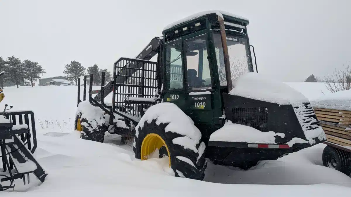 1995 Timberjack 1010 Forwarder