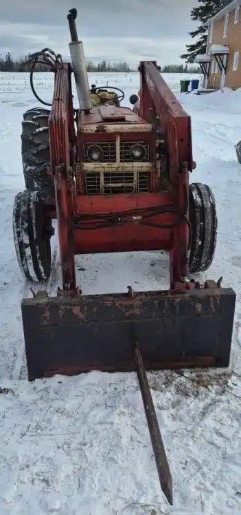 International 434 Tractor