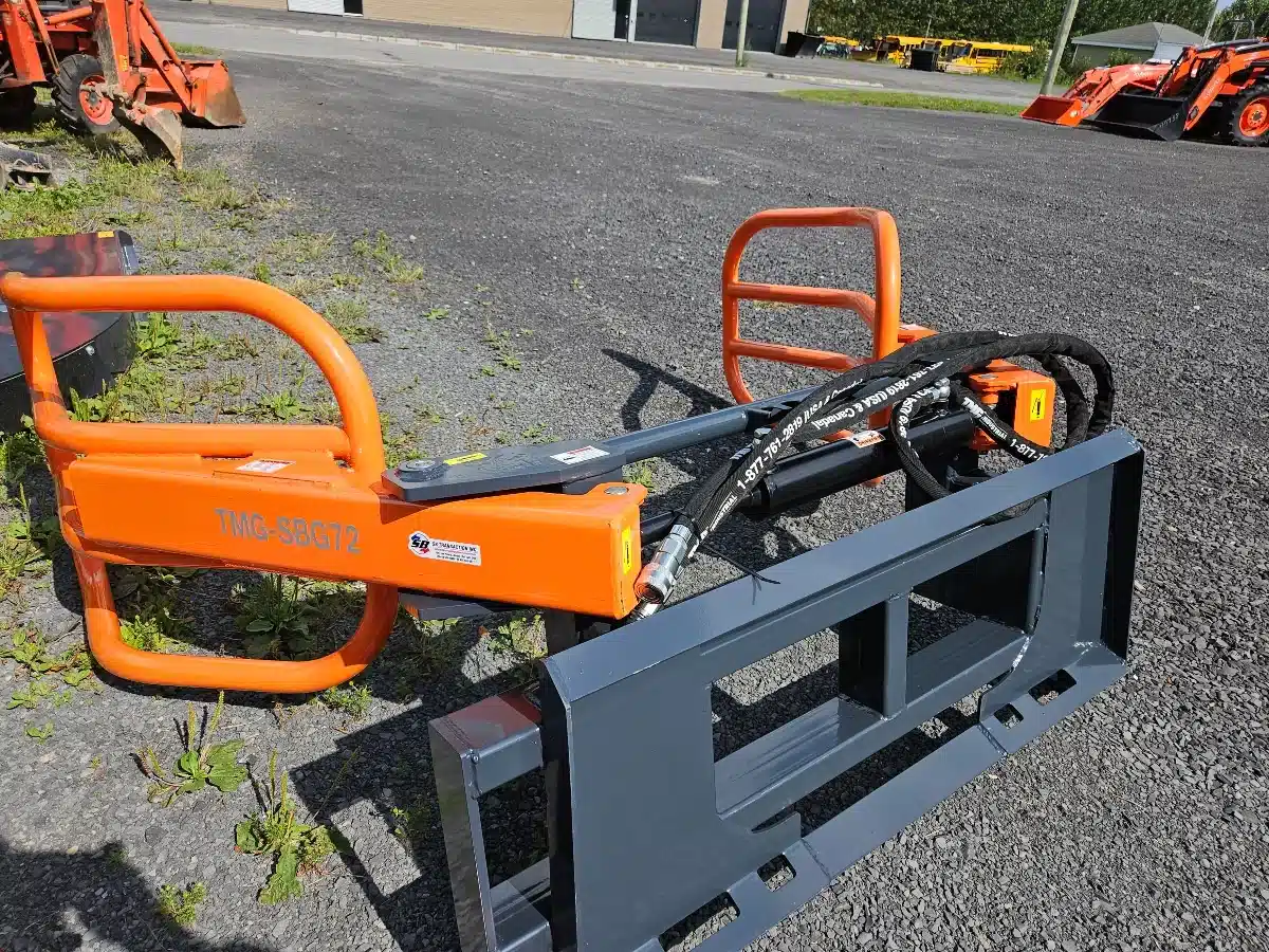Gallery image 2 for TMG Industrial 72po Bale Grapple