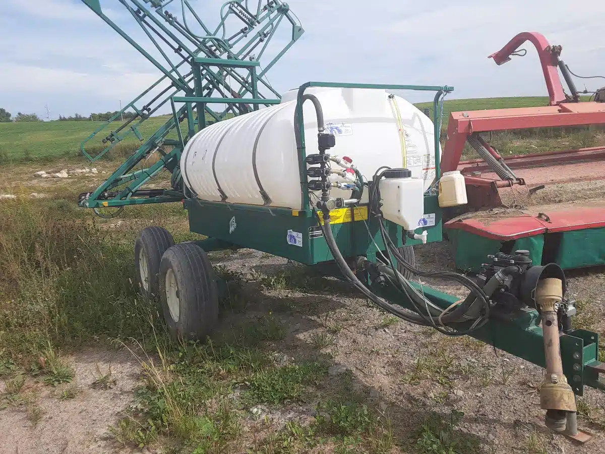 MS Gregson T500 Sprayer - Pull Type