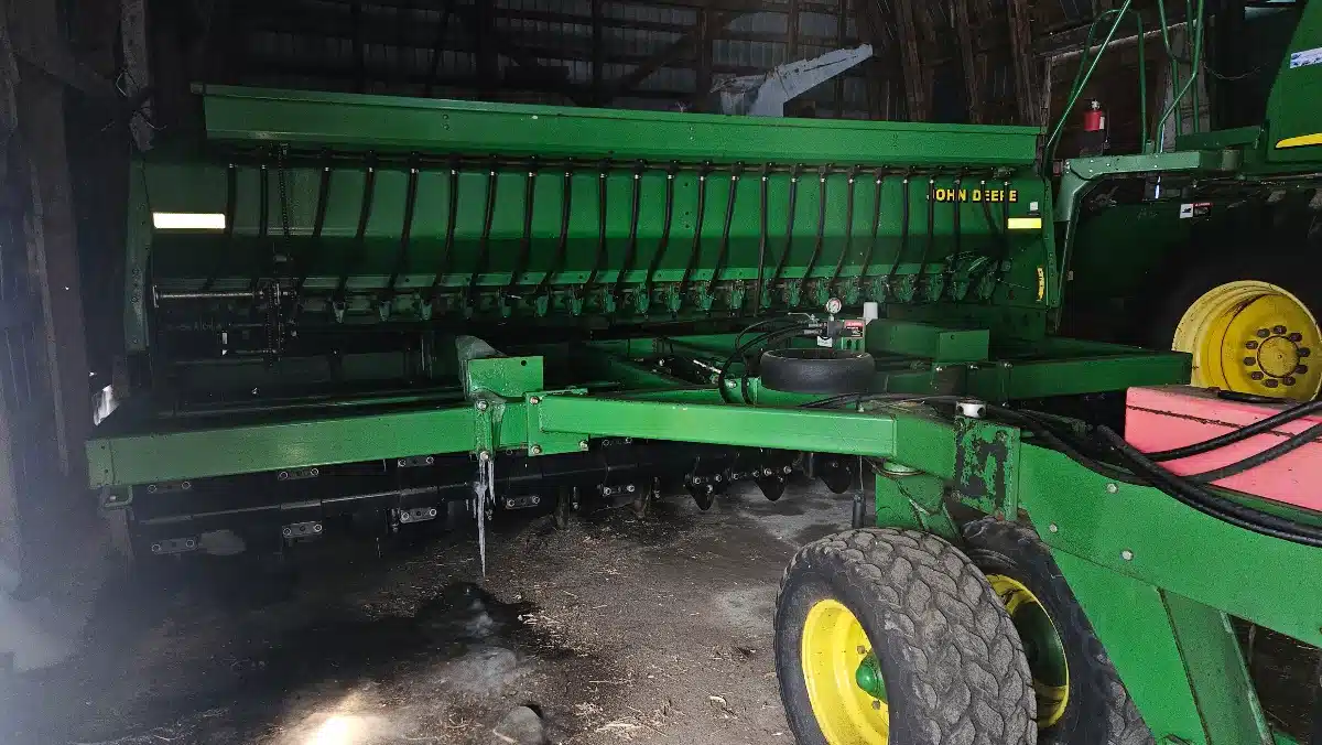 Photo de la Galerie 2 pour John Deere 1560 Semoir