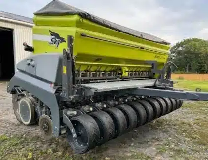Gallery image 1 for SKY Easydrill 4000 Planter - No Till