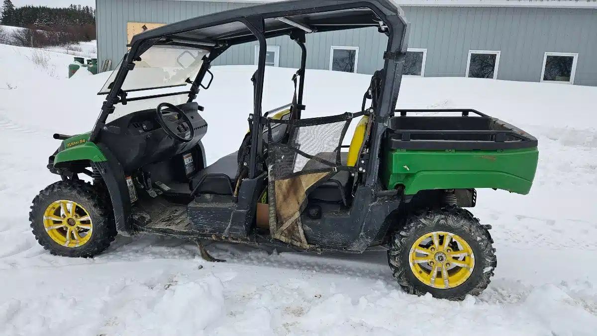 Photo de la Galerie 2 pour 2016 John Deere XUV 550 S4 Véhicule utilitaire