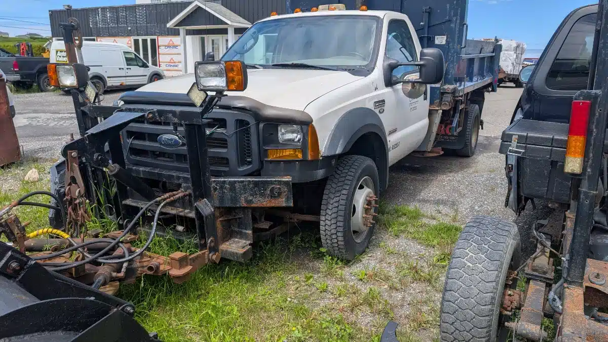 Gallery image 2 for 2006 Ford F550 Truck - Service