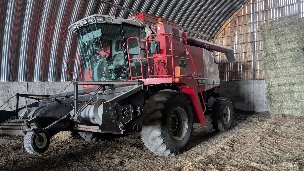 Gallery image 2 for 2003 Massey Ferguson 8780XP Combine