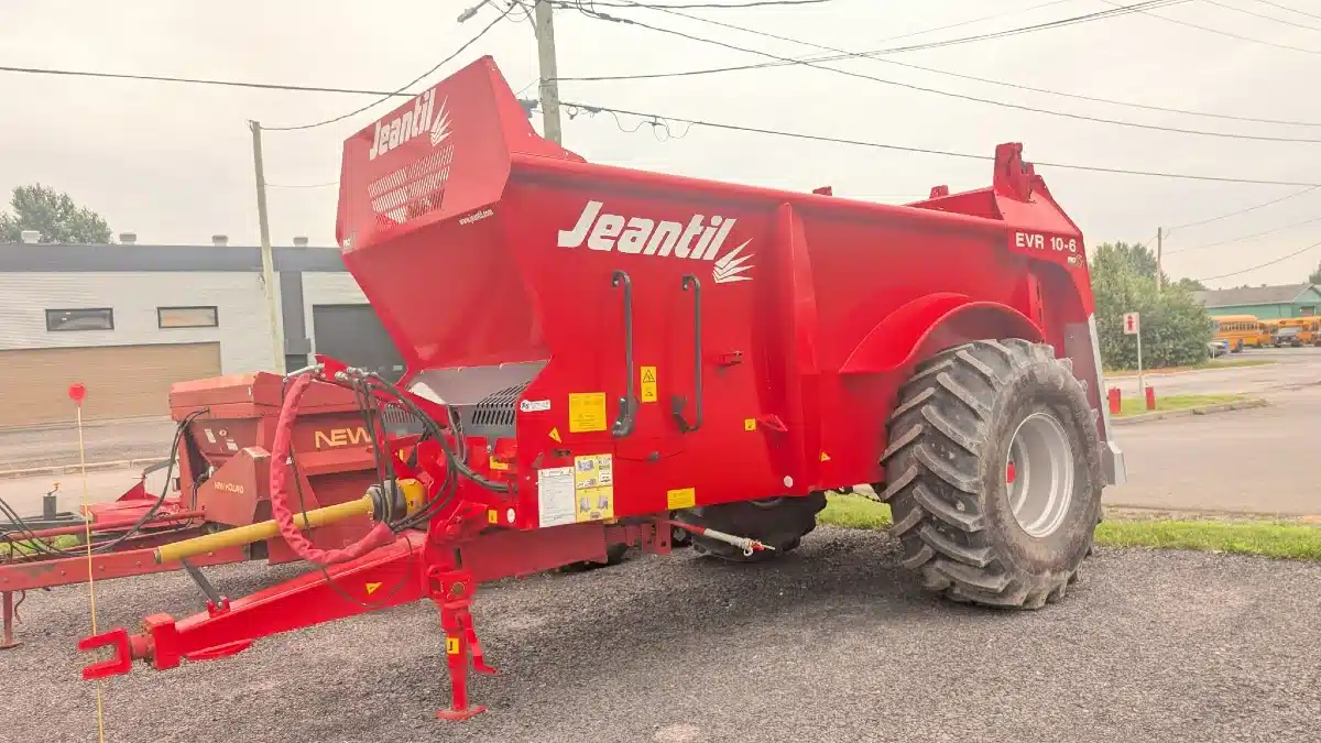 Gallery image 1 for 2024 Jeantil EVR 10-6 Manure Spreader