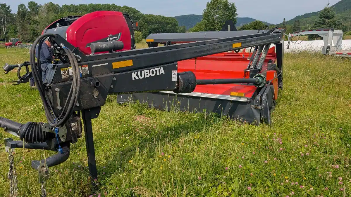 Gallery image 2 for 2019 Kubota DMC8036T Disc Mower Conditioner
