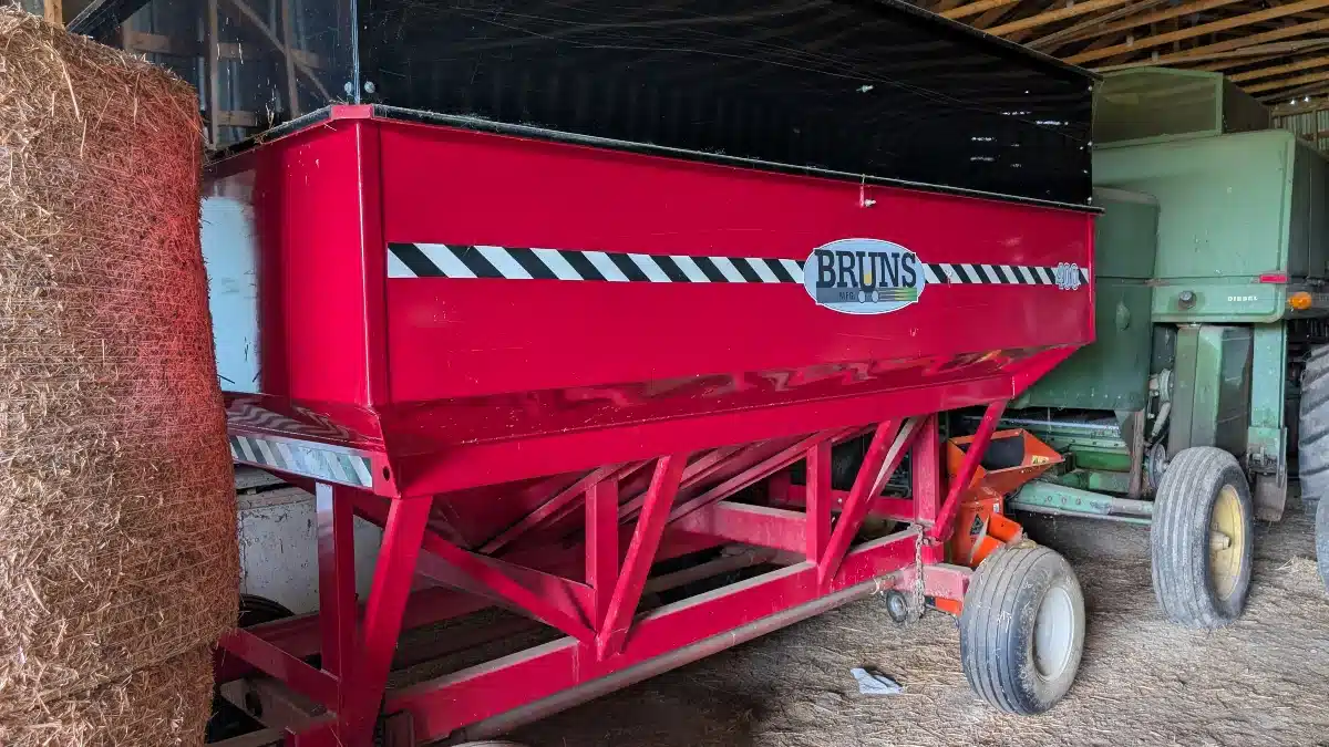Gallery image 1 for Bruns Manufacturing HOB400 Gravity Box