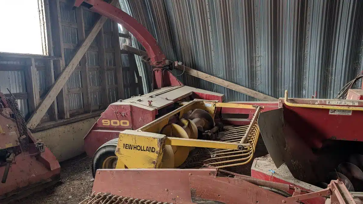 Gallery image 1 for New Holland 900 Forage Harvester