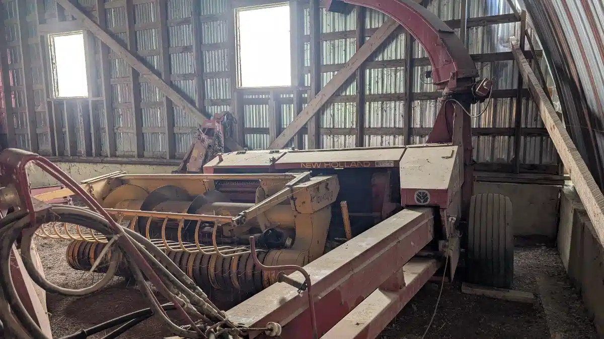 Gallery image 2 for New Holland 900 Forage Harvester