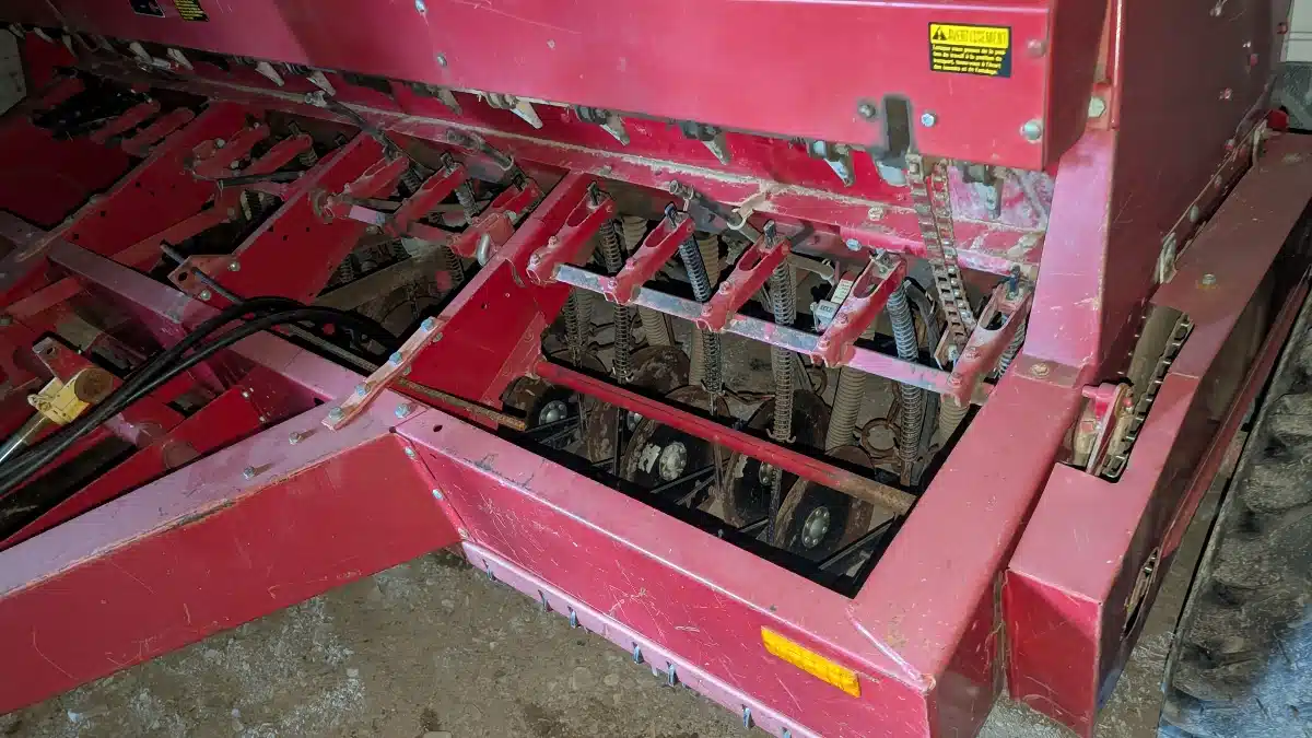 Gallery image 2 for International 5100 Drill
