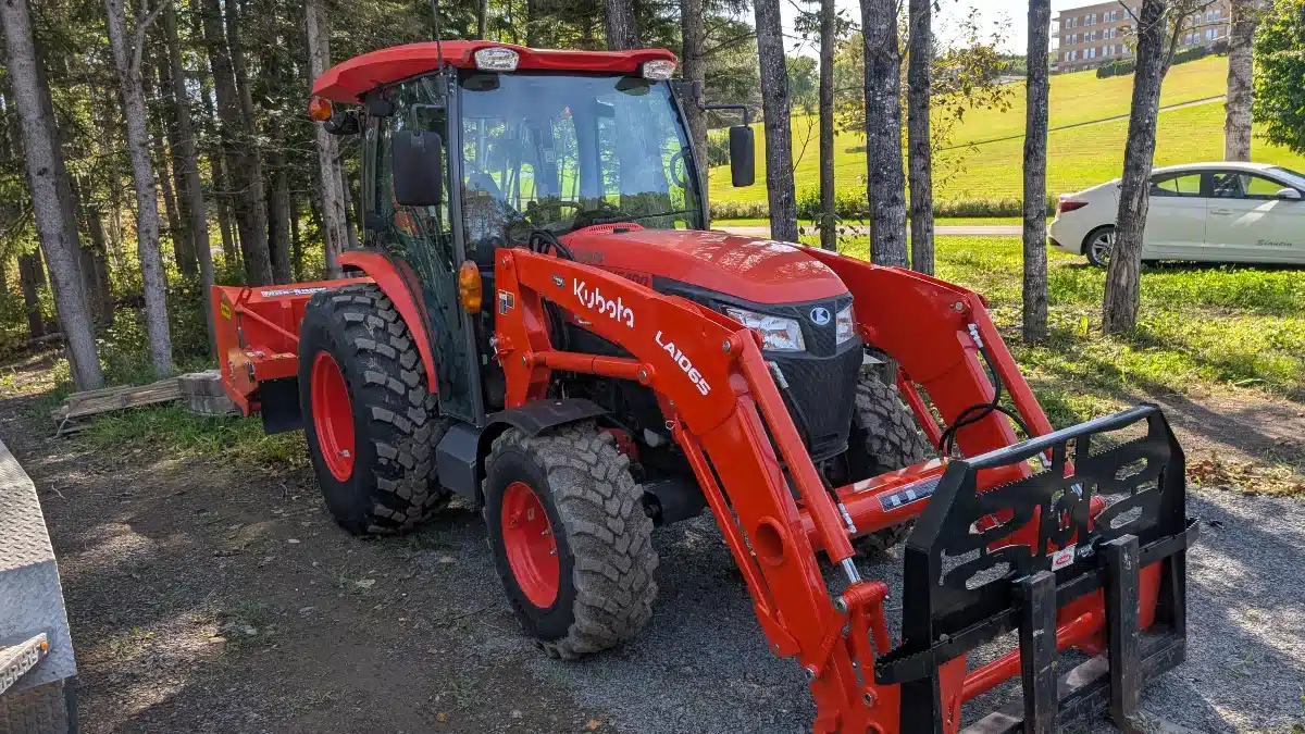 Gallery image 2 for 2023 Kubota MX5400 Tractor