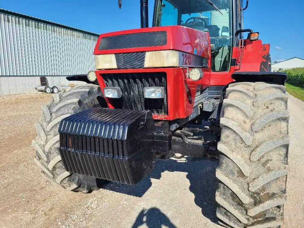 Gallery image 2 for Used 1998 Case IH 7210 Tractor