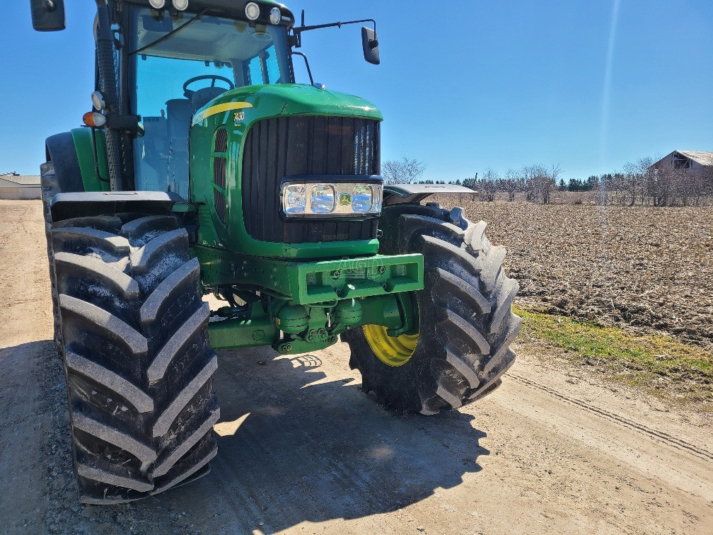 Gallery image 2 for Used 2007 John Deere 7430 PREMIUM Tractor