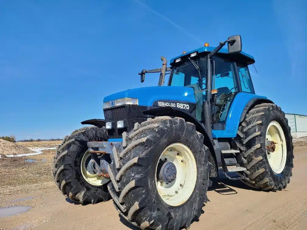 Gallery image 1 for Used 1999 New Holland 8870 Tractor