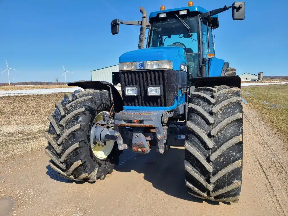 Gallery image 2 for Used 1999 New Holland 8870 Tractor