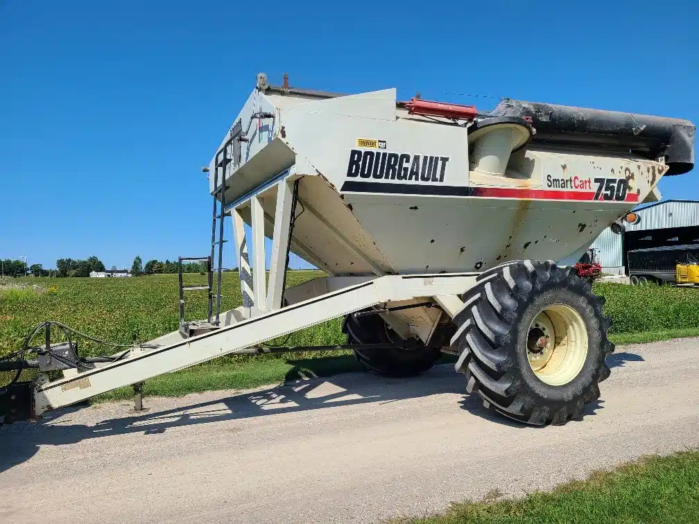 Used Bourgault 750 Grain Cart
