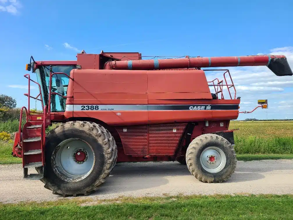 Gallery image 2 for Used 2004 Case IH 2388 Combine