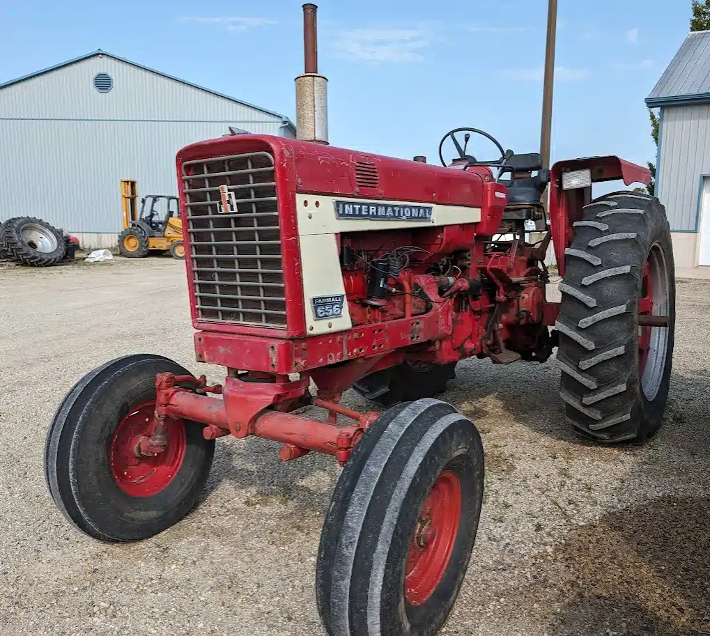Gallery image 2 for Used 1967 International Harvester 656 Tractor