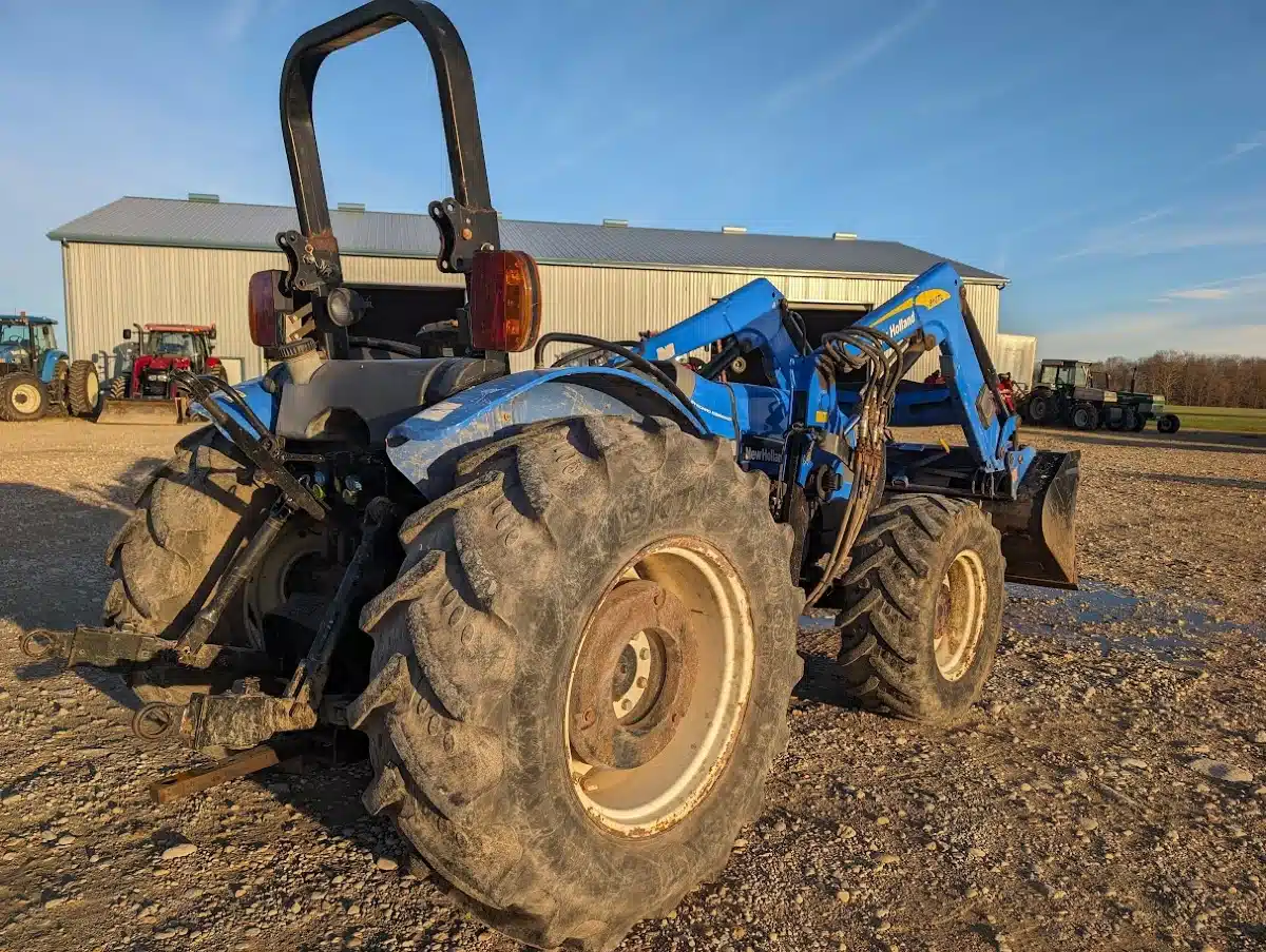 Gallery image 2 for Used 2004 New Holland TN75A Tractor