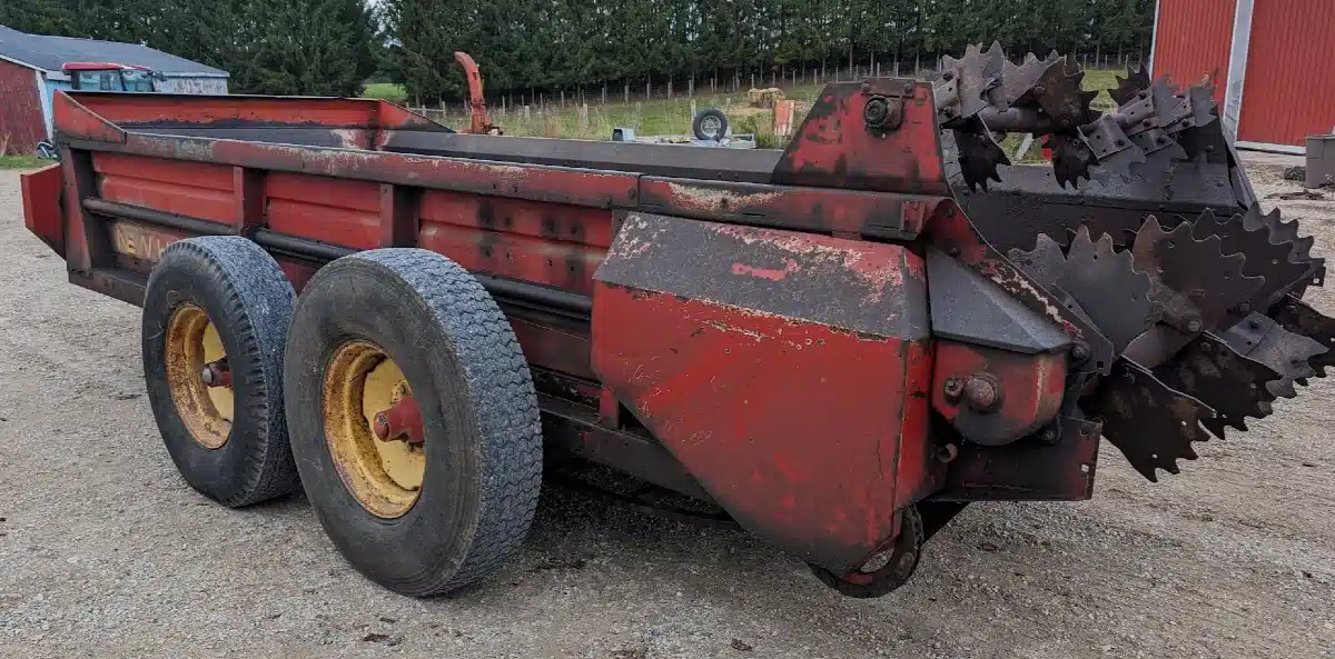 Gallery image 2 for Used 1992 New Holland 791 Manure Spreader