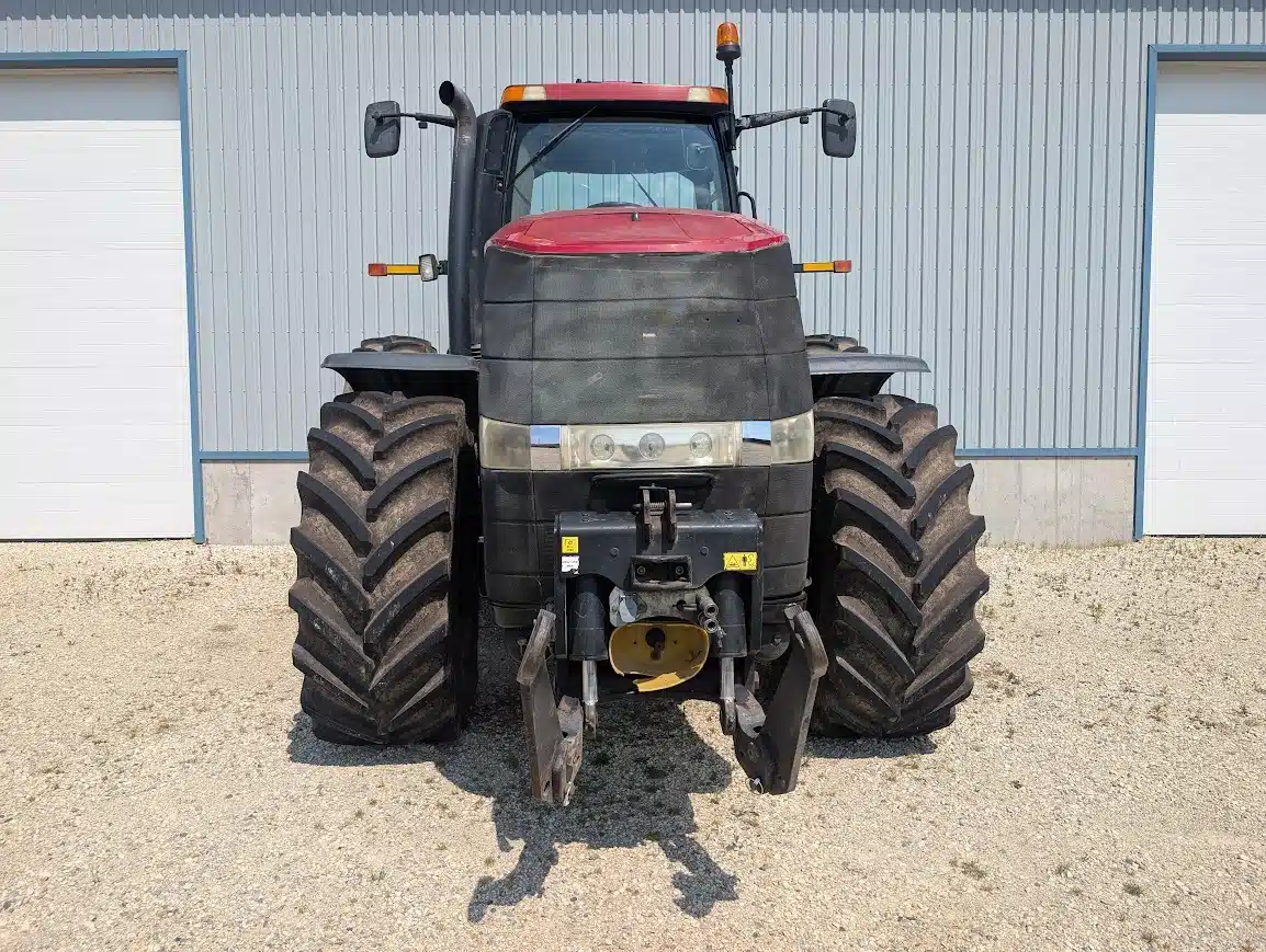 Gallery image 2 for Used 2014 Case IH MAGNUM 235 Tractor